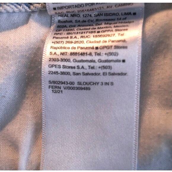 Old Navy High-Rise Slouchy‎ Straight Jean Shorts Distressed Light Wash Size 20 - Picture 13 of 13